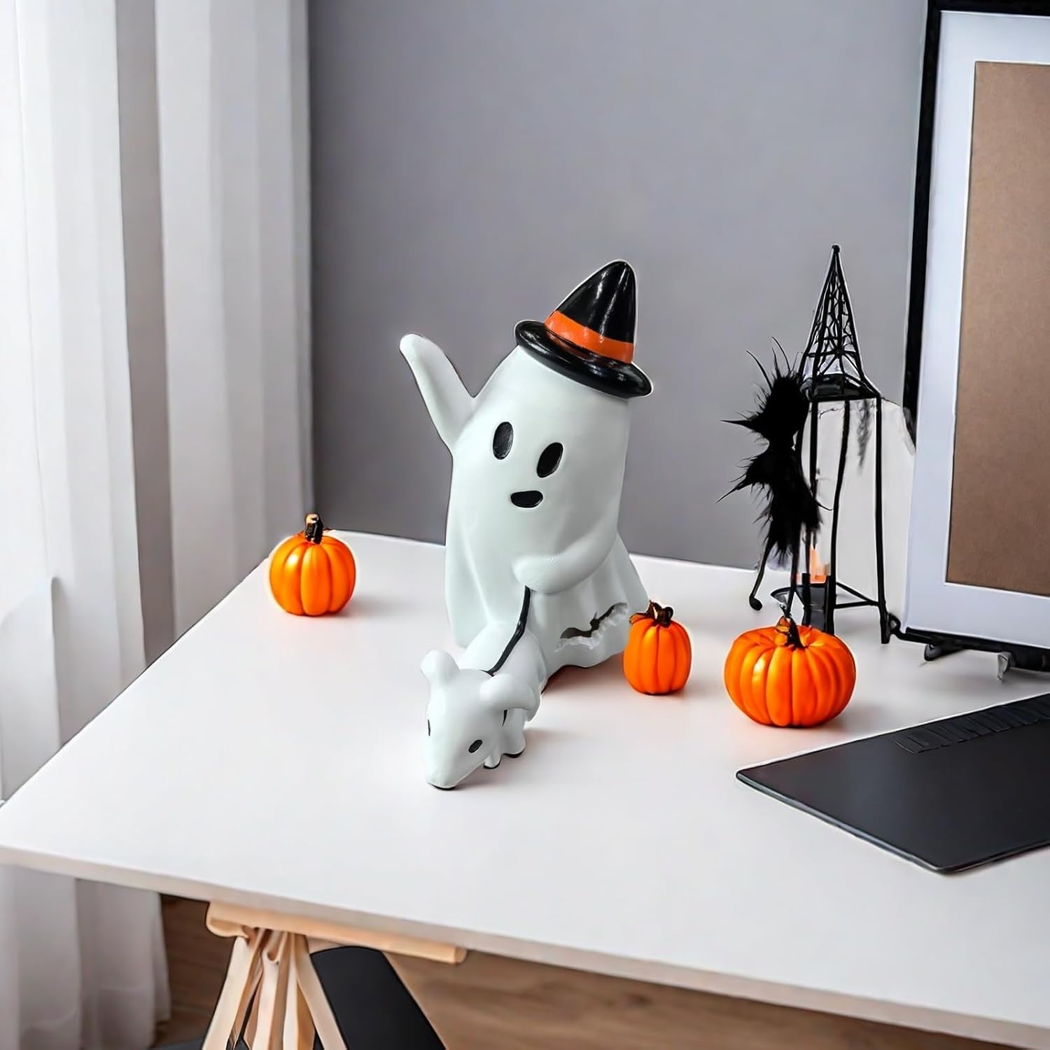 CheekyHaunt™ – Handmade Ghost Statue