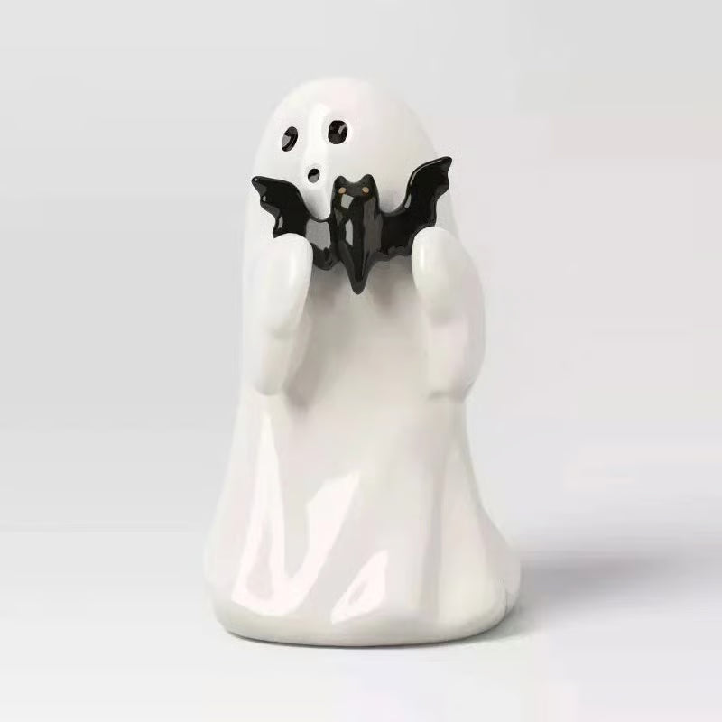 CheekyHaunt™ – Handmade Ghost Statue